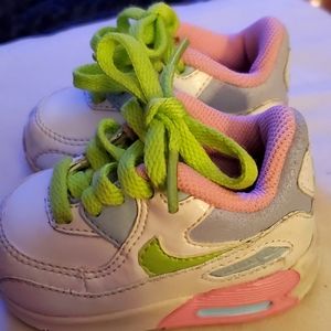 Baby Nike max 90 size 2 c